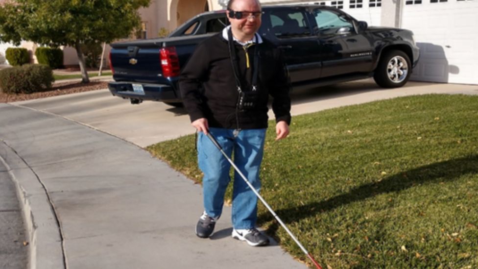 Bionic eyes: Obsolete tech leaves patients in the dark